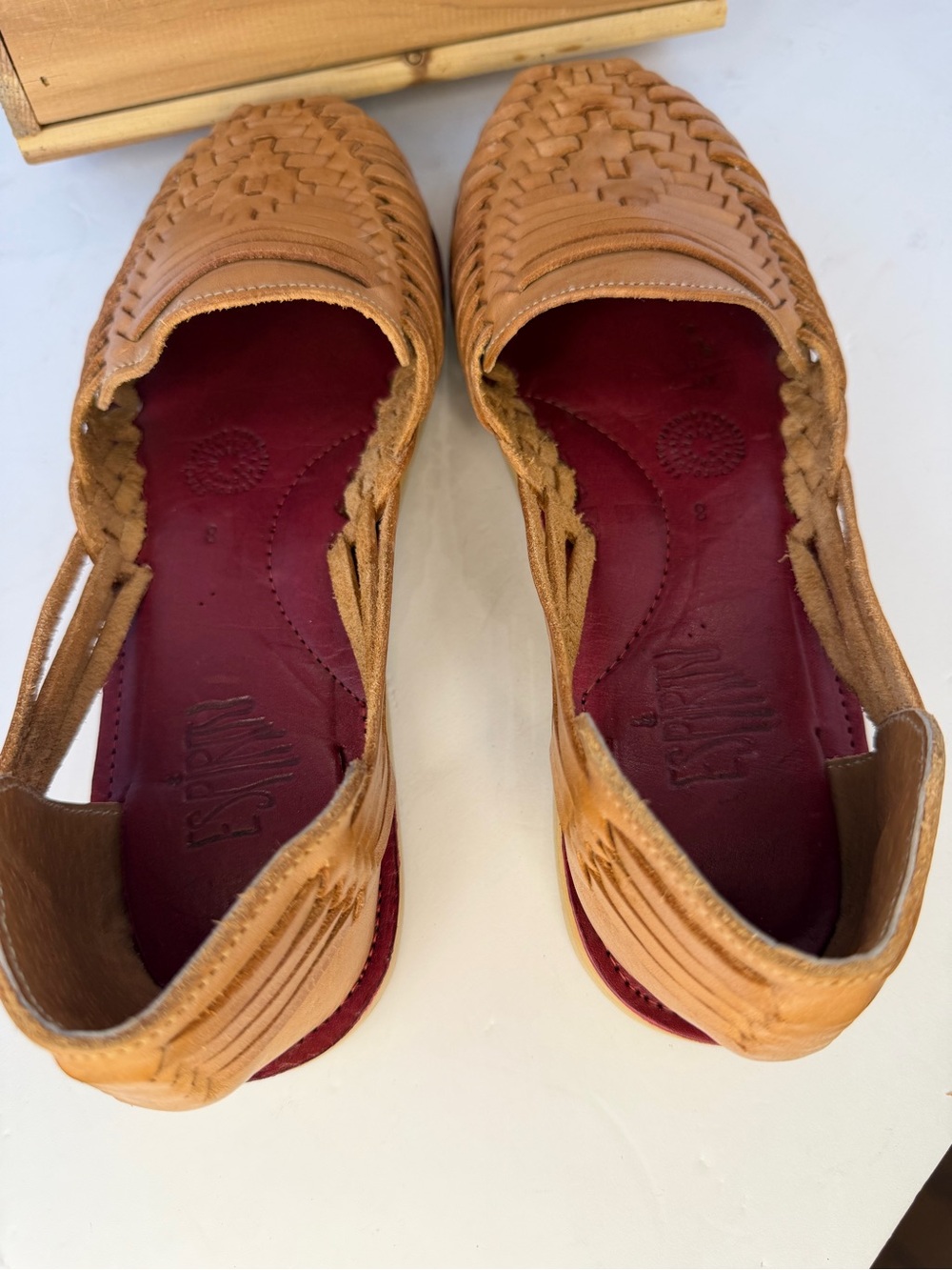 Espiritu Brand Leather Huarache Slip-On Shoes with Red Insole size 8 Beautiful! - Picture 7 of 10